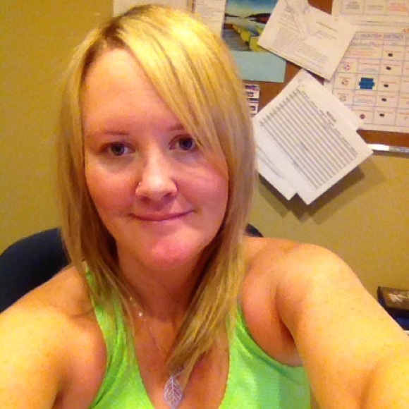 Meet your Posher, Lisa - Picture 1 of 1